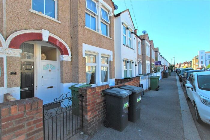 1 Bedroom Flat To Rent In Burford Road, Catford, London, SE6