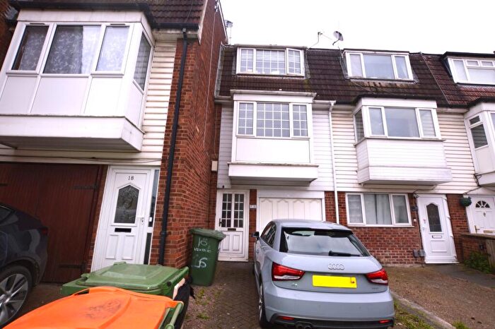 3 Bedroom House For Sale In Wilkinson Road, London, London, E16