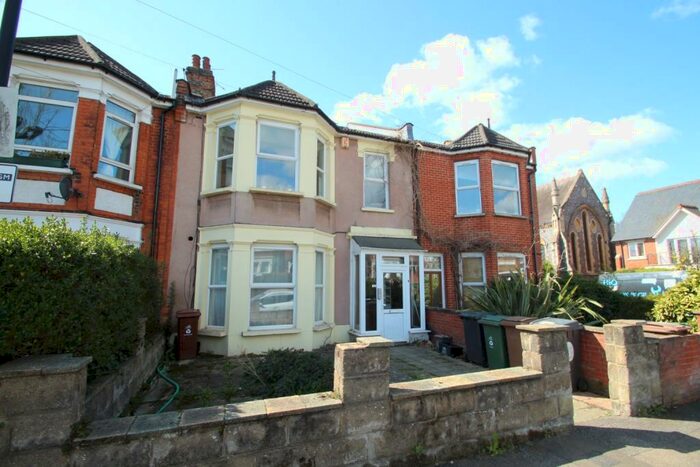 1 Bedroom Flat To Rent In Poppleton Road, Leytonstone, London, E11