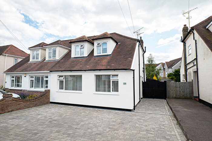4 Bedroom Semi Detached House For Sale In Olive Avenue, Leigh-on-sea, SS9