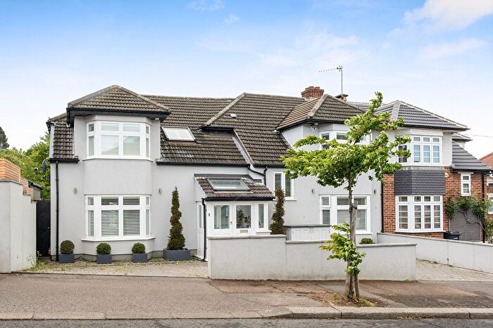 4 Bedroom Semi Detached House For Sale In Chadacre Avenue, London, IG5