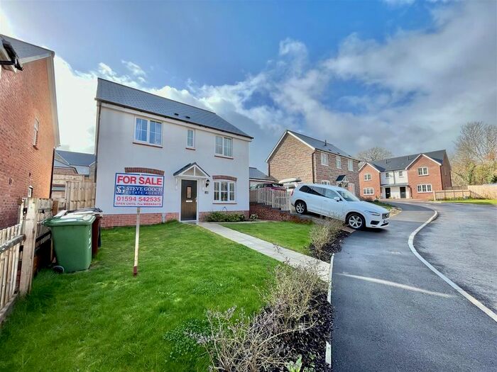 4 Bedroom Detached House For Sale In Willow Walk, Lea, Ross-On-Wye, HR9