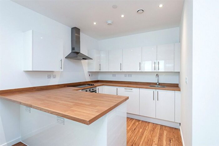 2 Bedroom Flat To Rent In Gillingham Gate Road, Gillingham, ME4