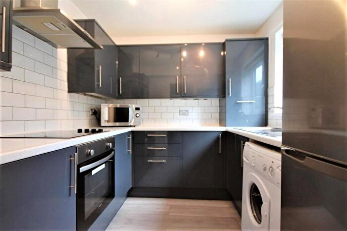 2 Bedroom Apartment To Rent In Ashtree House, Spital Tongues, NE2