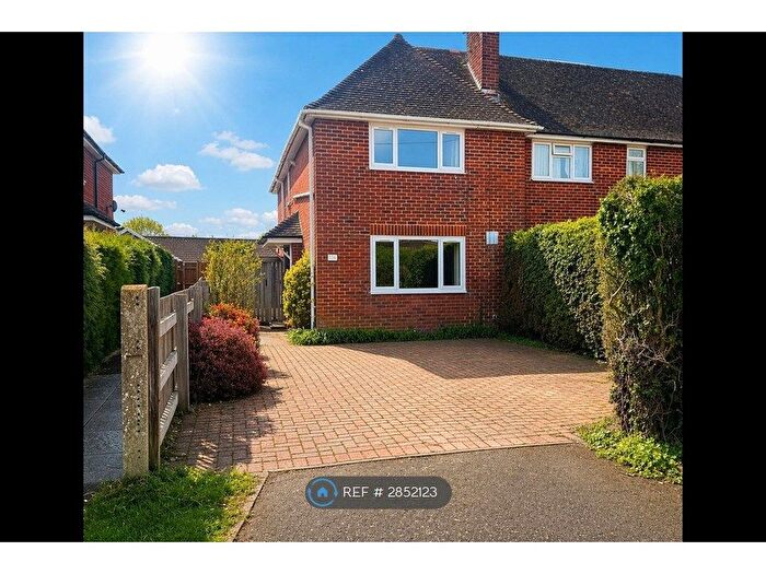 3 Bedroom Terraced House To Rent In High St, Swindon, SN6