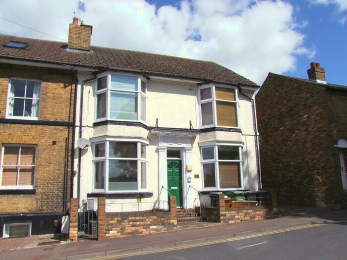 2 Bedroom Apartment To Rent In Brewer Street, Maidstone, ME14