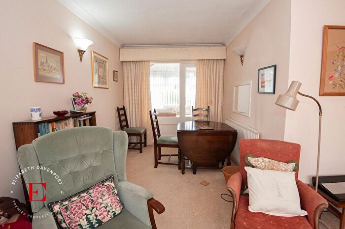 2 Bedroom Detached Bungalow For Sale In Ashfield Road, Kenilworth, CV8