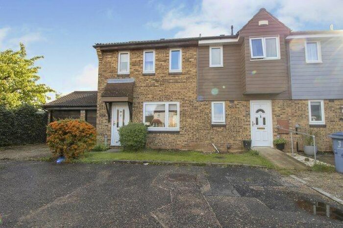 2 Bedroom Property To Rent In Arnold Place, Tilbury, RM18