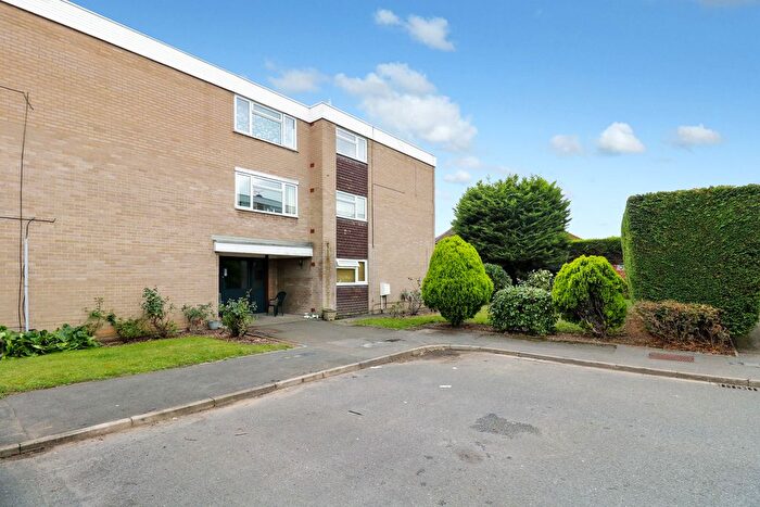 2 Bedroom Flat To Rent In Boarlands Close, Cippenham, Berkshire, SL1