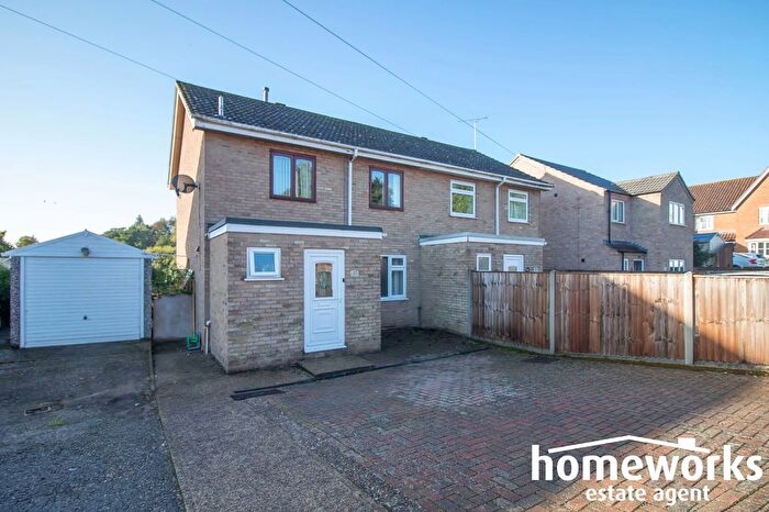 3 Bedroom Semi Detached House For Sale In Dale Road, Dereham, Norfolk, NR19