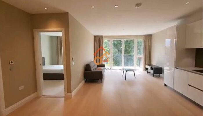 1 Bedroom Flat To Rent In Carlton House, Broom Road, Teddington, TW11