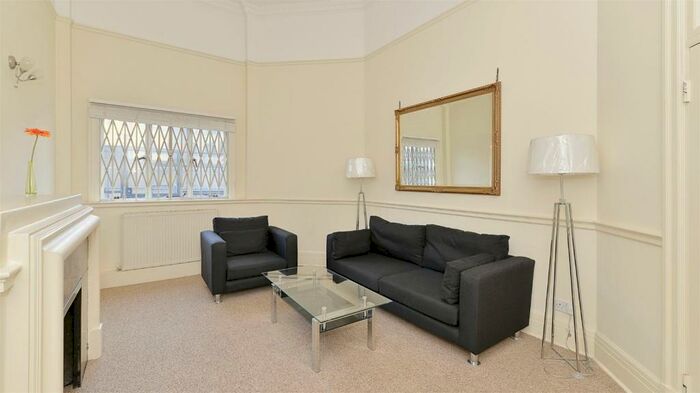 1 Bedroom Apartment To Rent In Chiltern Court, Baker Street, London, NW1