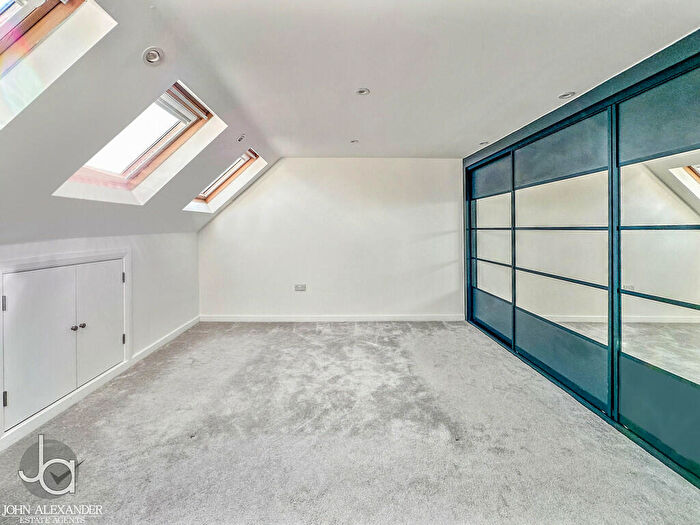 4 Bedroom Detached House For Sale In Straight Road, Colchester, CO3