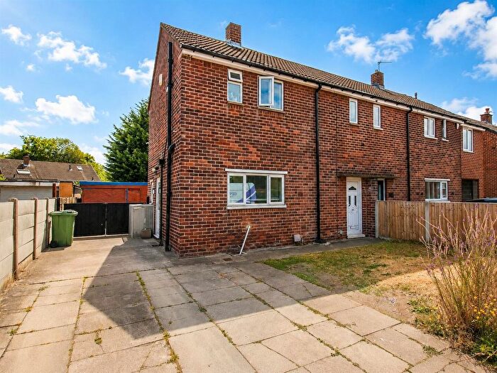 2 Bedroom Semi-detached House For Sale In Kettlethorpe Road, Wakefield, WF2