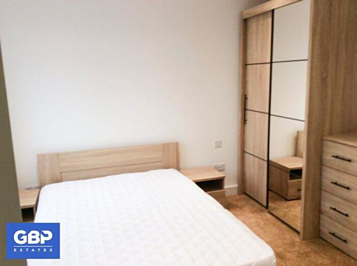 1 Bedroom House Of Multiple Occupation To Rent In Abbs Cross Lane, Hornchurch, RM12