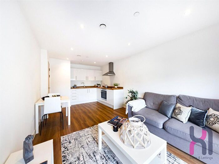 1 Bedroom Apartment To Rent In Trafford Road, Salford, M5