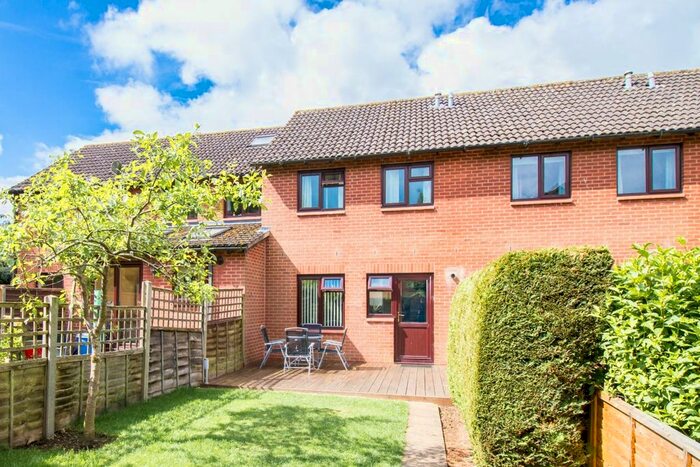 2 Bedroom Terraced House To Rent In Orchard Road, Botley, OX2