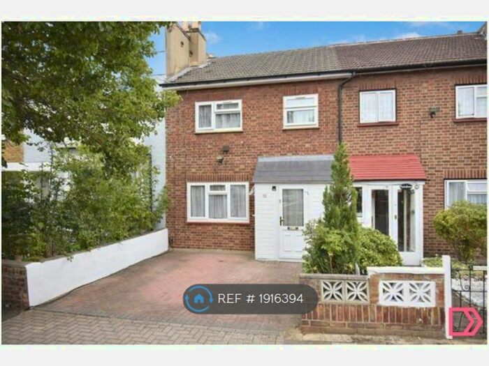 3 Bedroom Terraced House To Rent In Kingswood Road, Penge, SE20