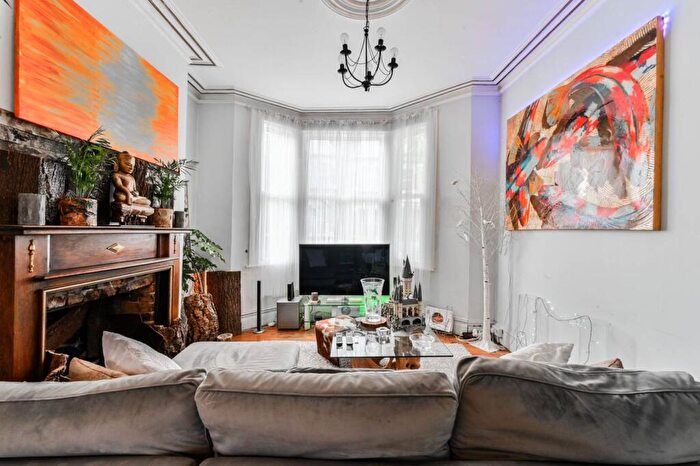 4 Bedroom House To Rent In Princess May Road, Stoke Newington, London, N16