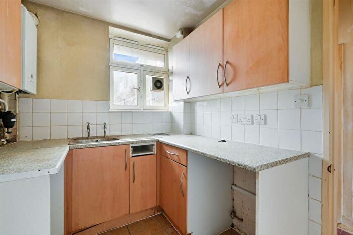 1 Bedroom Flat For Sale In Flat Pentland House, Wilkin Street, Kentish Town, London, NW5