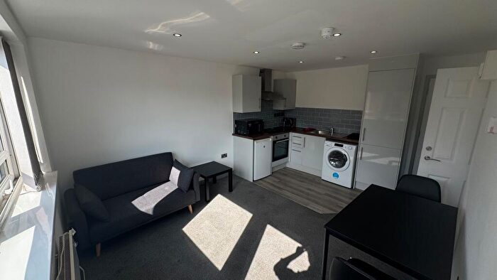 1 Bedroom Apartment To Rent In South Street, Hull, HU1