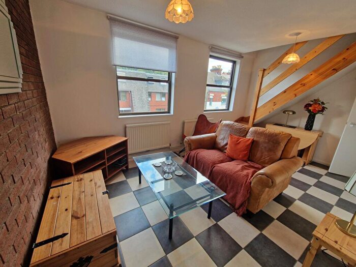 5 Bedroom Apartment To Rent In Victoria Street, AL1