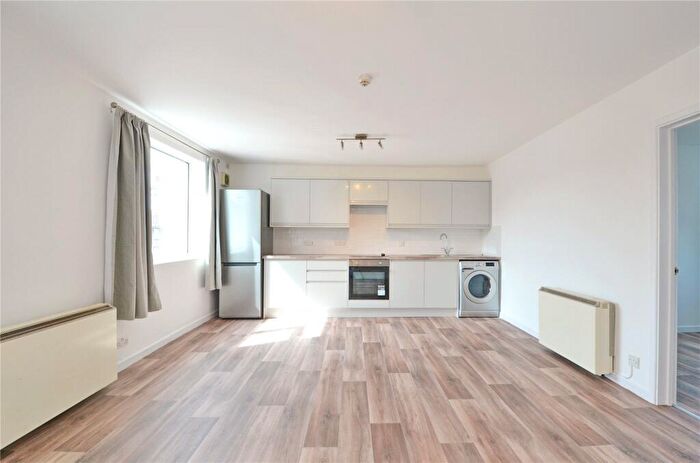 1 Bedroom Apartment To Rent In Staple Hill Road, Downend, Bristol, Bristol, BS16