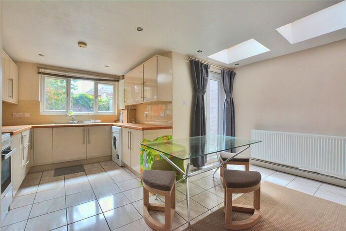 3 Bedroom Terraced House To Rent In Woolwich Road, Greenwich, London, SE10