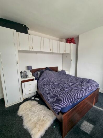 4 Bedroom Semi-Detached House To Rent In Botley Road, Oxford, OX2