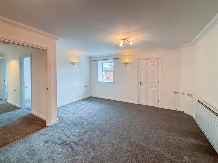 2 Bedroom Apartment To Rent In West Street, Axminster, EX13