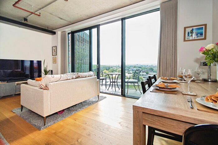 1 Bedroom Apartment For Sale In Chapeltown Street, Manchester, M1