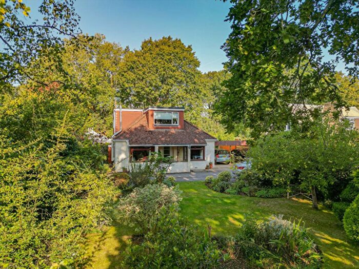 3 Bedroom Detached House For Sale In Titchfield Lane, Wickham, PO17