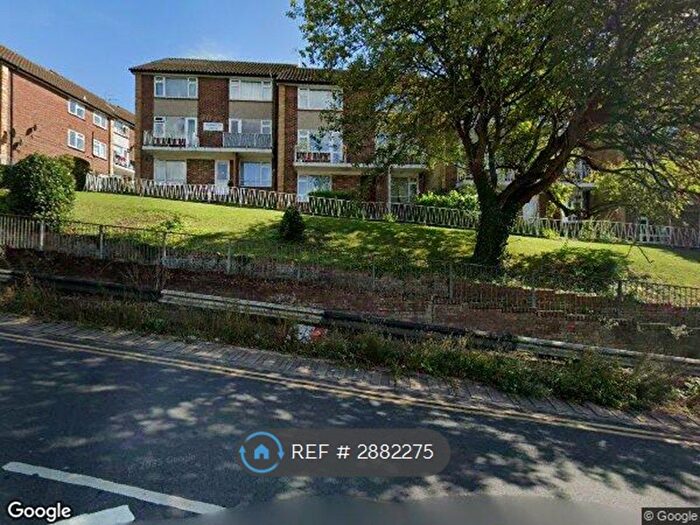 2 Bedroom Flat To Rent In Amersham Hill, High Wycombe, HP13