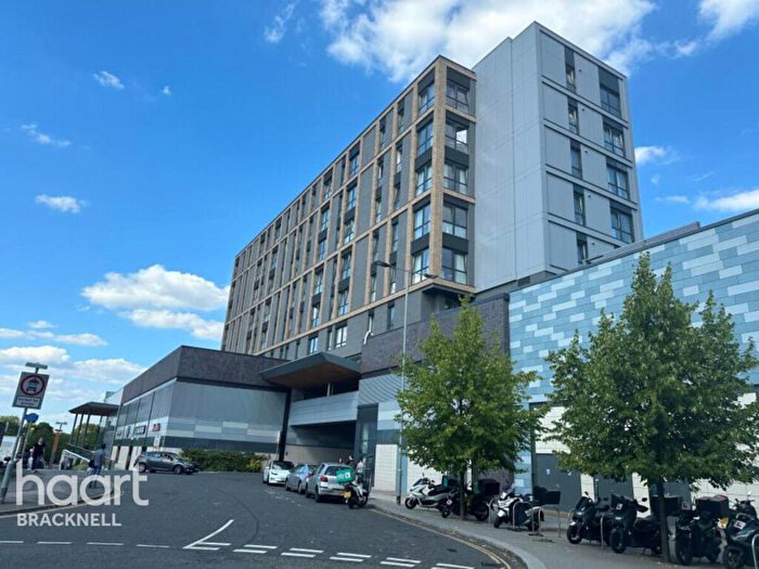 2 Bedroom Apartment To Rent In The Ring, Bracknell, RG12