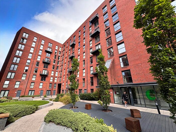 2 Bedroom Apartment To Rent In Sillavan Way, Salford, M3