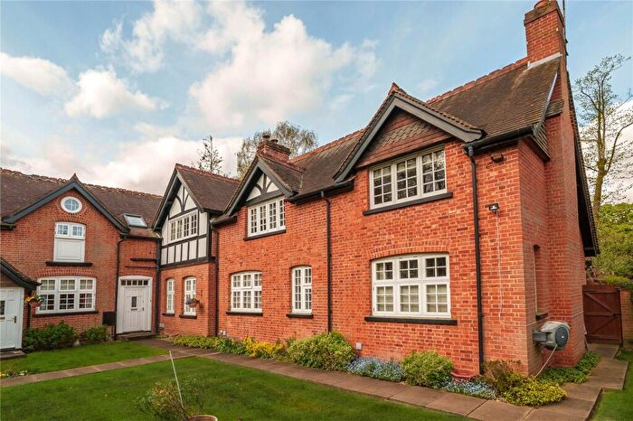 1 Bedroom Maisonette For Sale In Queen Annes Road, Windsor, Berkshire, SL4