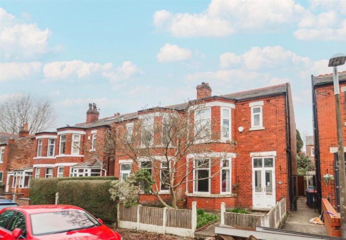 3 Bedroom Semi Detached House For Sale In Ashbourne Road, Salford, M6