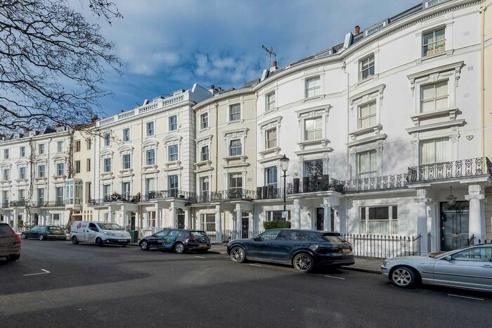 2 Bedroom Flat To Rent In Lansdowne Crescent, London, W11