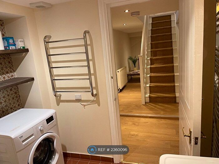 2 Bedroom Flat To Rent In Blackmans Yard, London, E2