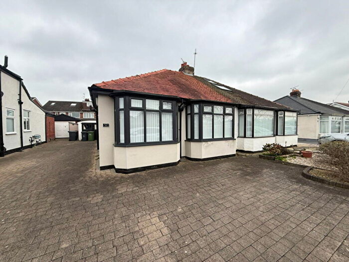2 Bedroom Semi-Detached Bungalow For Sale In Moss Lane, Maghull, L31