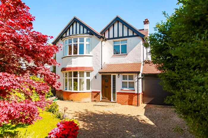 3 Bedroom Detached House For Sale In Mill Lane, Shoreham-By-Sea, BN43