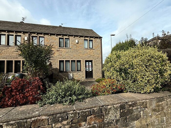 2 Bedroom Town House For Sale In Fisher Green, Honley, Holmfirth, HD9