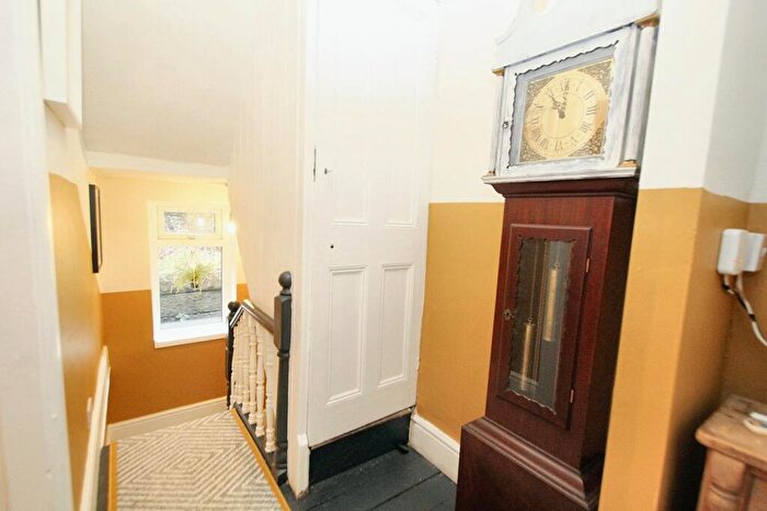 3 Bedroom End Of Terrace House For Sale In Knowlwood Road, Todmorden, OL14