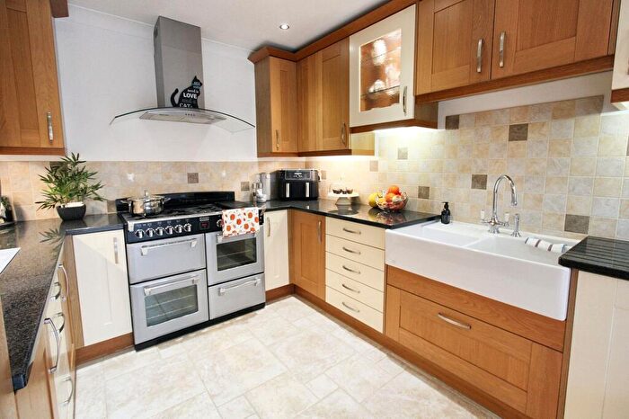 4 Bedroom Detached House For Sale In Myrrfield Road, Bishopdown, SP1