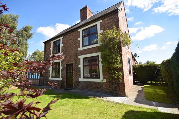 5 Bedroom End Of Terrace House For Sale In School Lane, Bronington, SY13