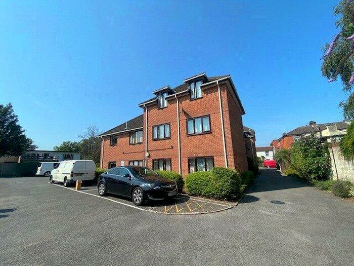 1 Bedroom Apartment To Rent In Park Road, Southampton, Hampshire, SO15
