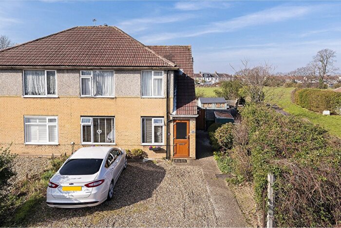 2 Bedroom Ground Maisonette To Rent In Belvedere Road, Bexleyheath, Kent, DA7