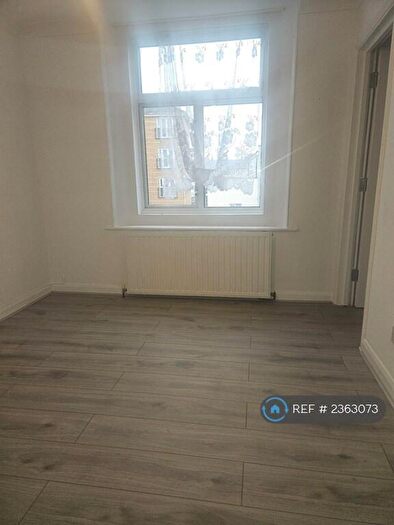 Studio To Rent In East India Dock Road, London, E14