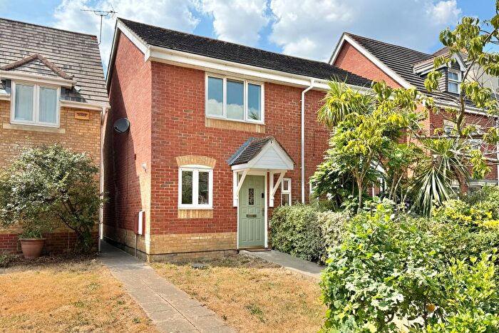 2 Bedroom Semi-Detached House For Sale In Thyme Avenue, Whiteley, PO15