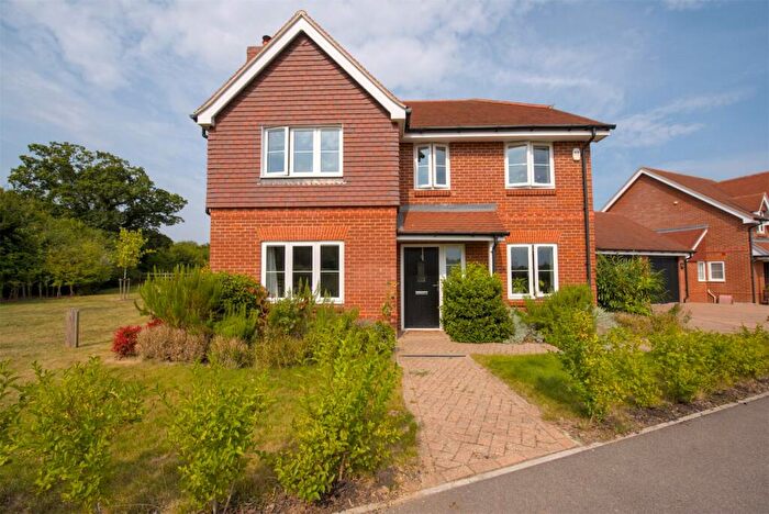 4 Bedroom Detached House For Sale In Centenary Fields, Bramley, RG26